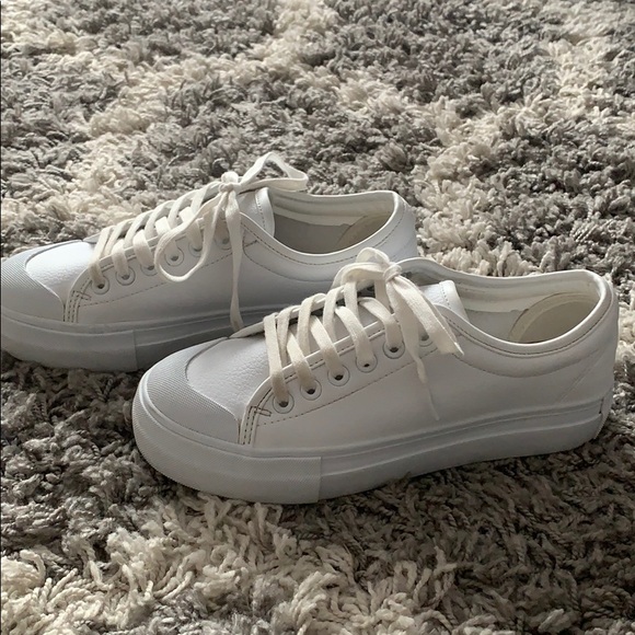 White sneakers - Picture 2 of 3